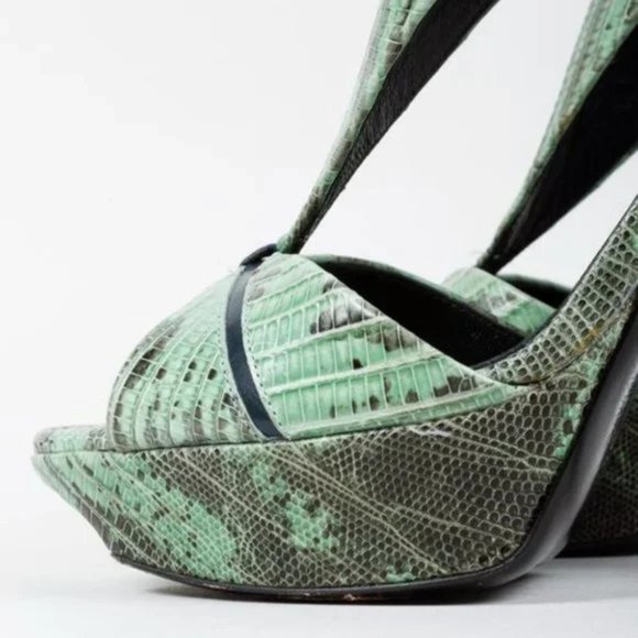 Roger Vivier Green Snake Cut Out Platform Heels - Picture 10 of 10